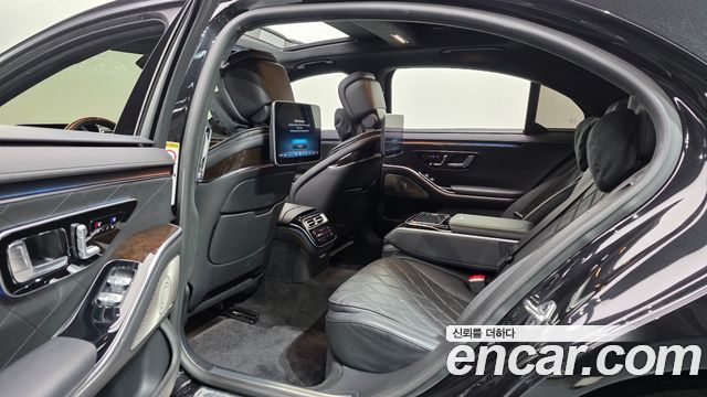 Mercedes-Benz S-Class 2021 — photo 12