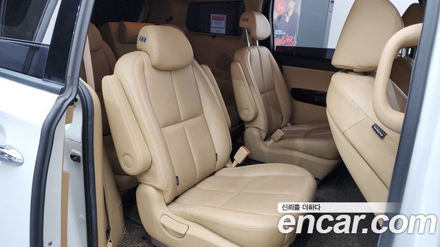 Kia Canival 2020 — photo 12