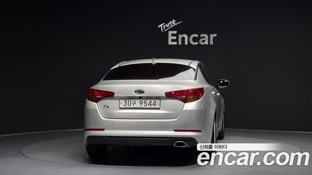 Kia K5 2011 — photo 4