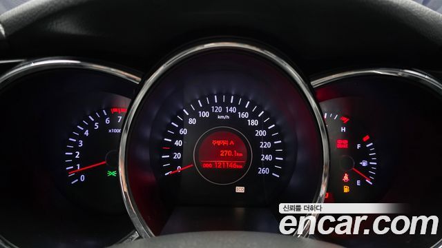Kia K5 2011 — photo 8