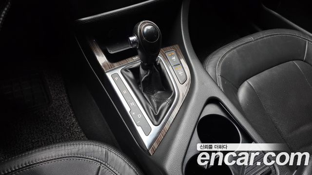 Kia K5 2011 — photo 9