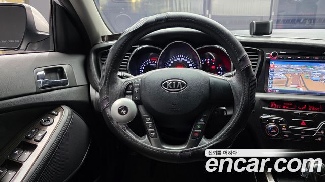 Kia K5 2011 — photo 13