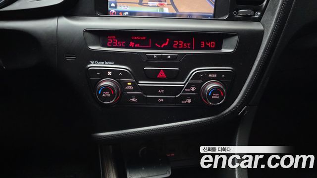 Kia K5 2011 — photo 16