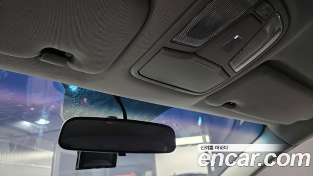 Kia K5 2011 — photo 17