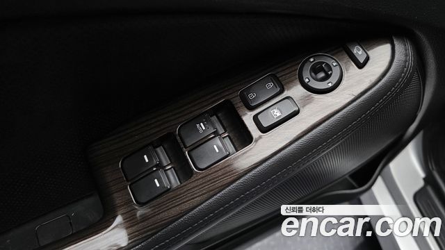 Kia K5 2011 — photo 19