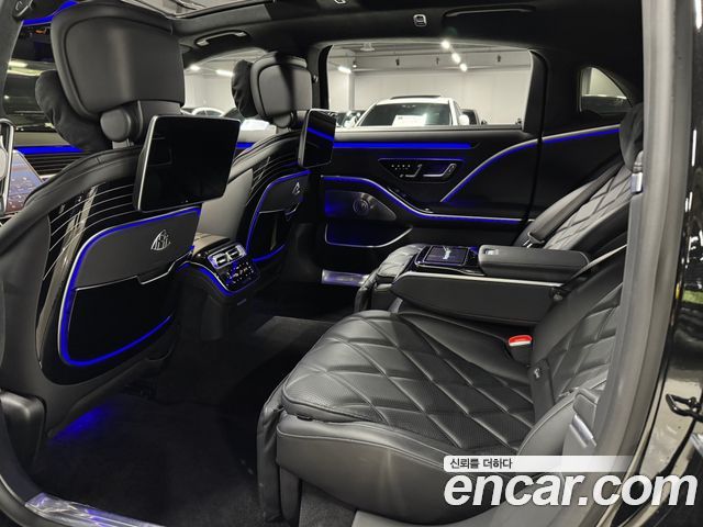 Mercedes-Benz S-Class 2022 — photo 13