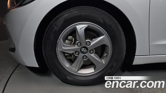 Hyundai AVANTE 2018 — photo 5