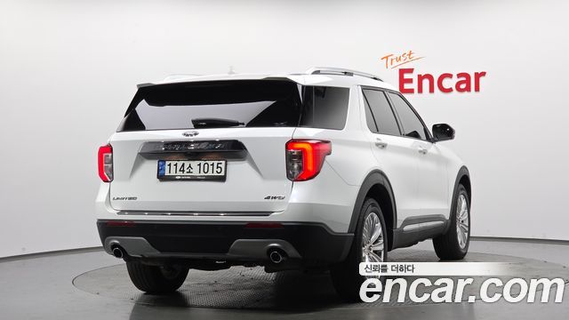 Ford Explorer 2021 — photo 2