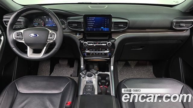 Ford Explorer 2021 — photo 7