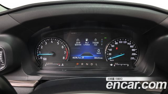 Ford Explorer 2021 — photo 8