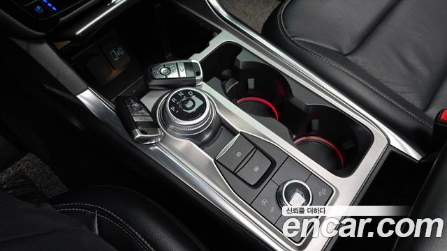 Ford Explorer 2021 — photo 9