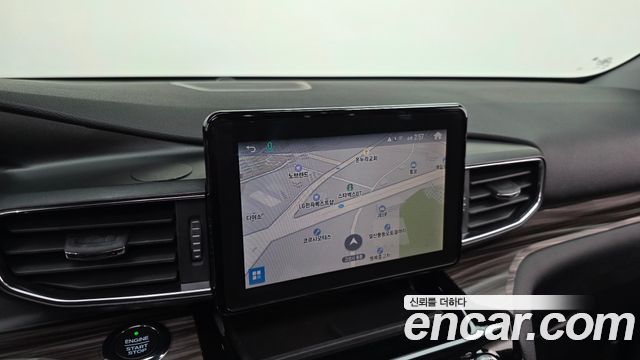 Ford Explorer 2021 — photo 15