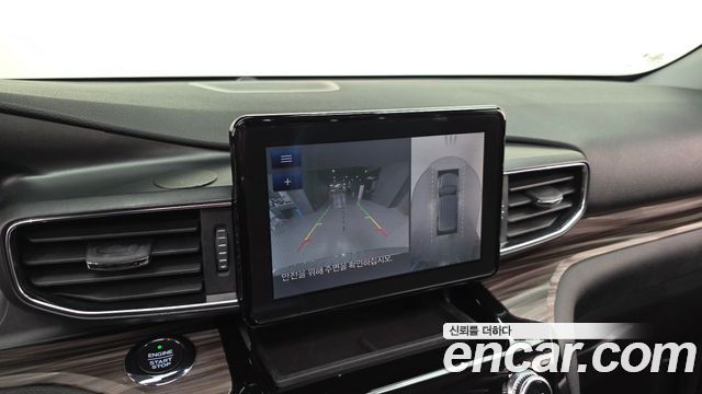 Ford Explorer 2021 — photo 16