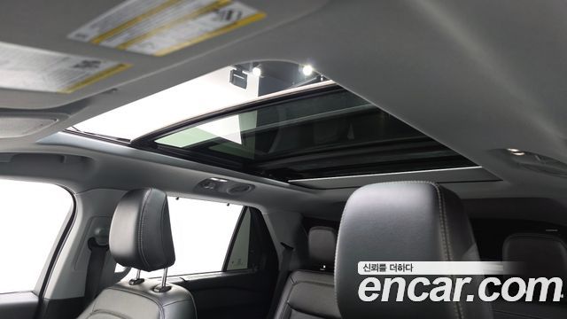 Ford Explorer 2021 — photo 18