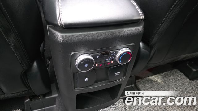 Ford Explorer 2021 — photo 19