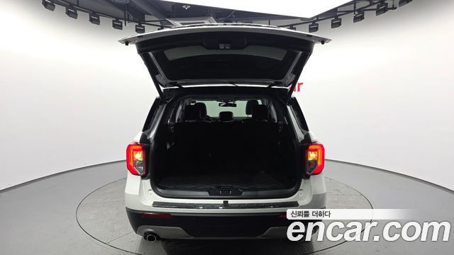 Ford Explorer 2021 — photo 20