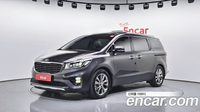 Kia Canival 2020 — photo 1