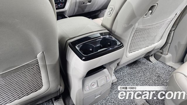 Kia Canival 2020 — photo 19