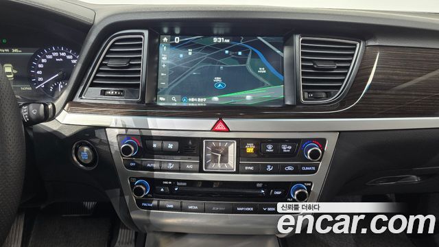 Genesis G80 2017 — photo 14