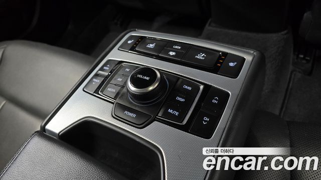 Genesis G80 2017 — photo 18