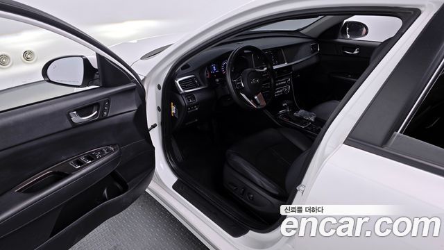 Kia K5 2019 — photo 11
