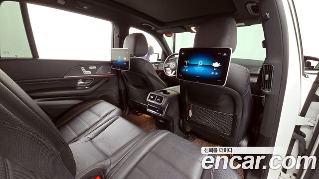 Mercedes-Benz GLS-Class 2021 — photo 12
