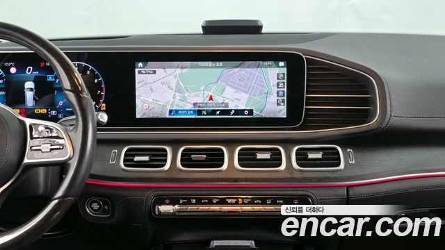 Mercedes-Benz GLS-Class 2021 — photo 14
