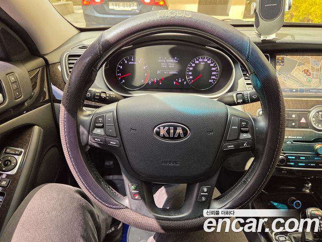 Kia K7 2013 — photo 11