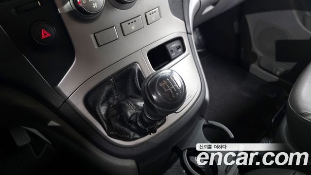 Hyundai Starex 2014 — photo 9