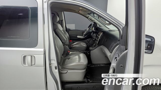 Hyundai Starex 2014 — photo 11
