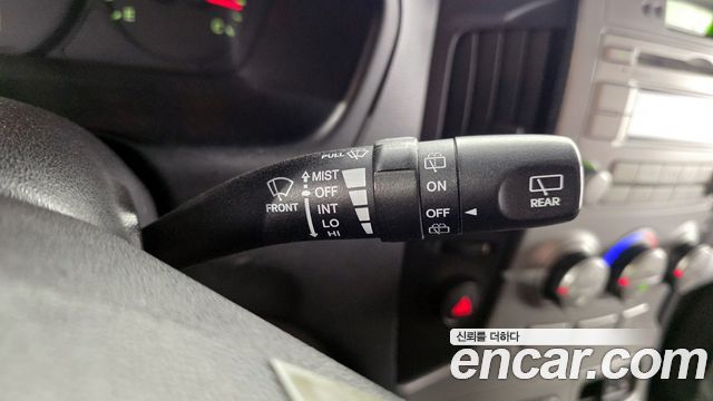 Hyundai Starex 2014 — photo 19
