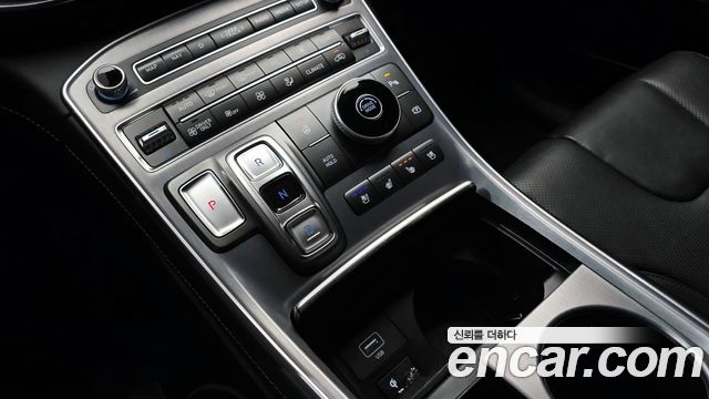 Hyundai Santafe 2022 — photo 9