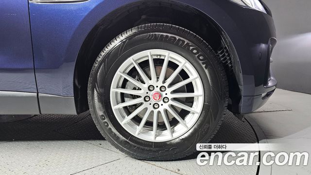 Jaguar F-PACE 2017 — photo 5