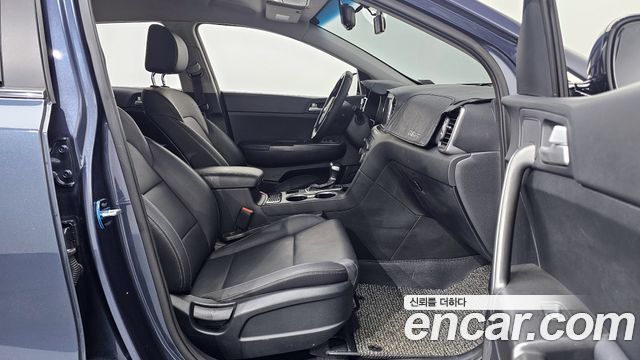 Kia Sportage 2018 — photo 11