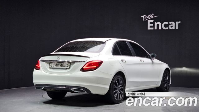 Mercedes-Benz C-Class 2019 — photo 2