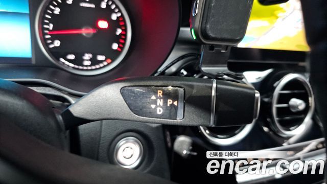Mercedes-Benz C-Class 2019 — photo 9