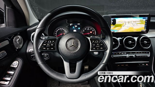 Mercedes-Benz C-Class 2019 — photo 13