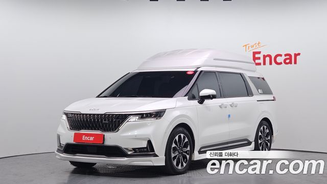 Kia Canival 2023 — photo 1