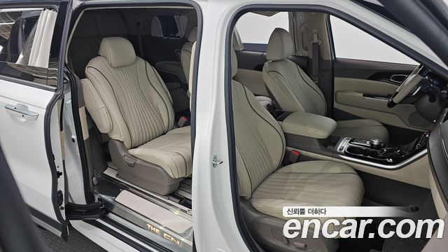 Kia Canival 2023 — photo 11
