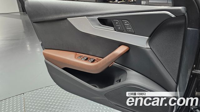 Audi A4 2019 — photo 14