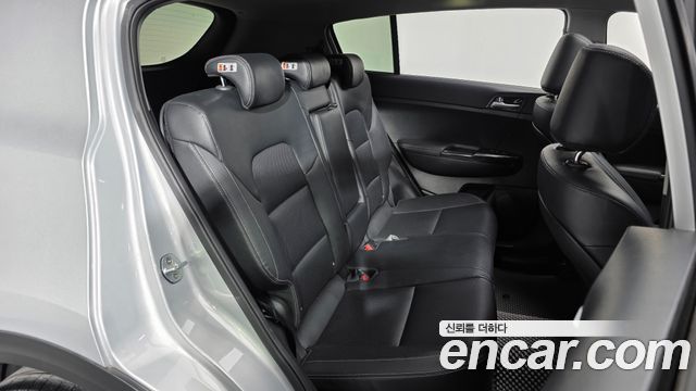 Kia Sportage 2016 — photo 12