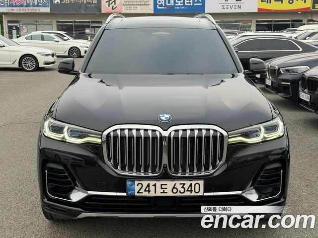 BMW X7 2021 — photo 3
