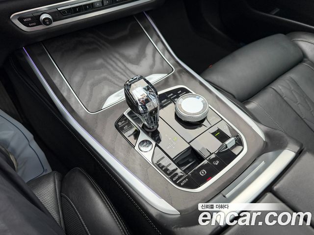 BMW X7 2021 — photo 9