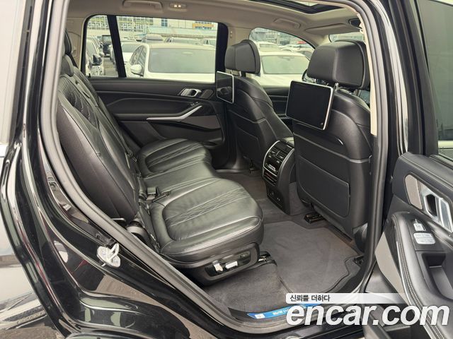 BMW X7 2021 — photo 12