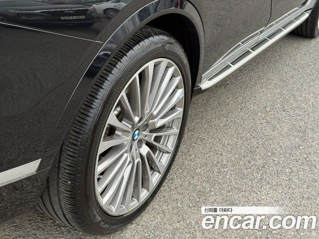 BMW X7 2021 — photo 18