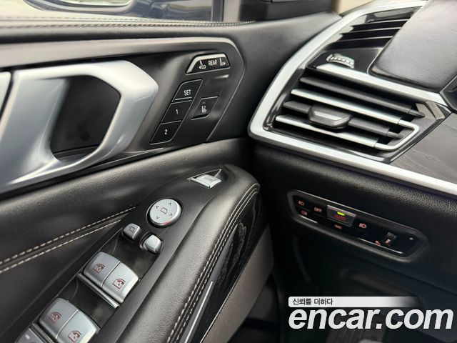 BMW X7 2021 — photo 19