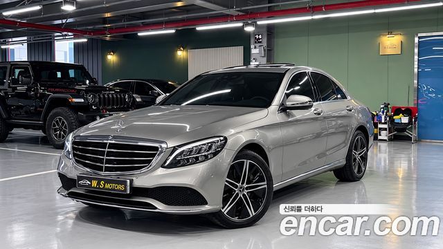Mercedes-Benz C-Class 2019 — photo 1
