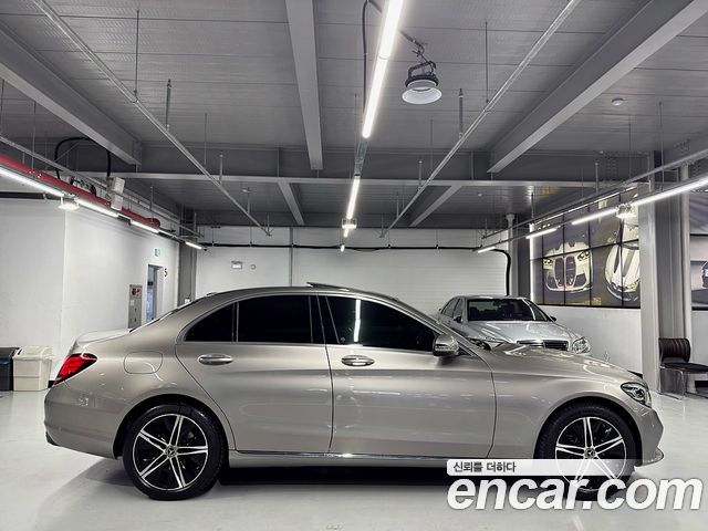 Mercedes-Benz C-Class 2019 — photo 5