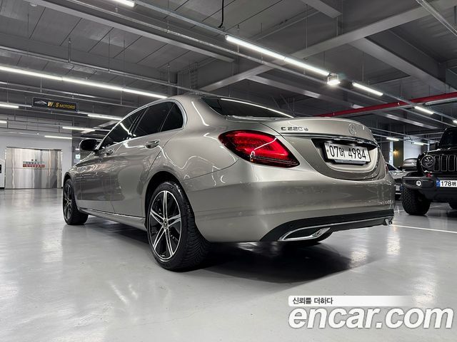 Mercedes-Benz C-Class 2019 — photo 6