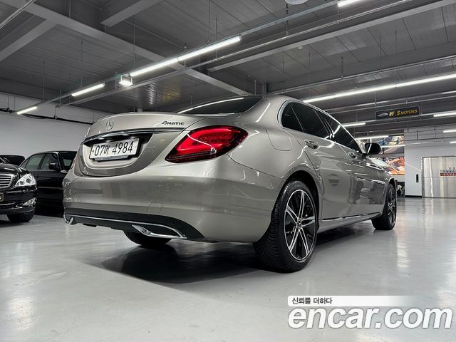 Mercedes-Benz C-Class 2019 — photo 7